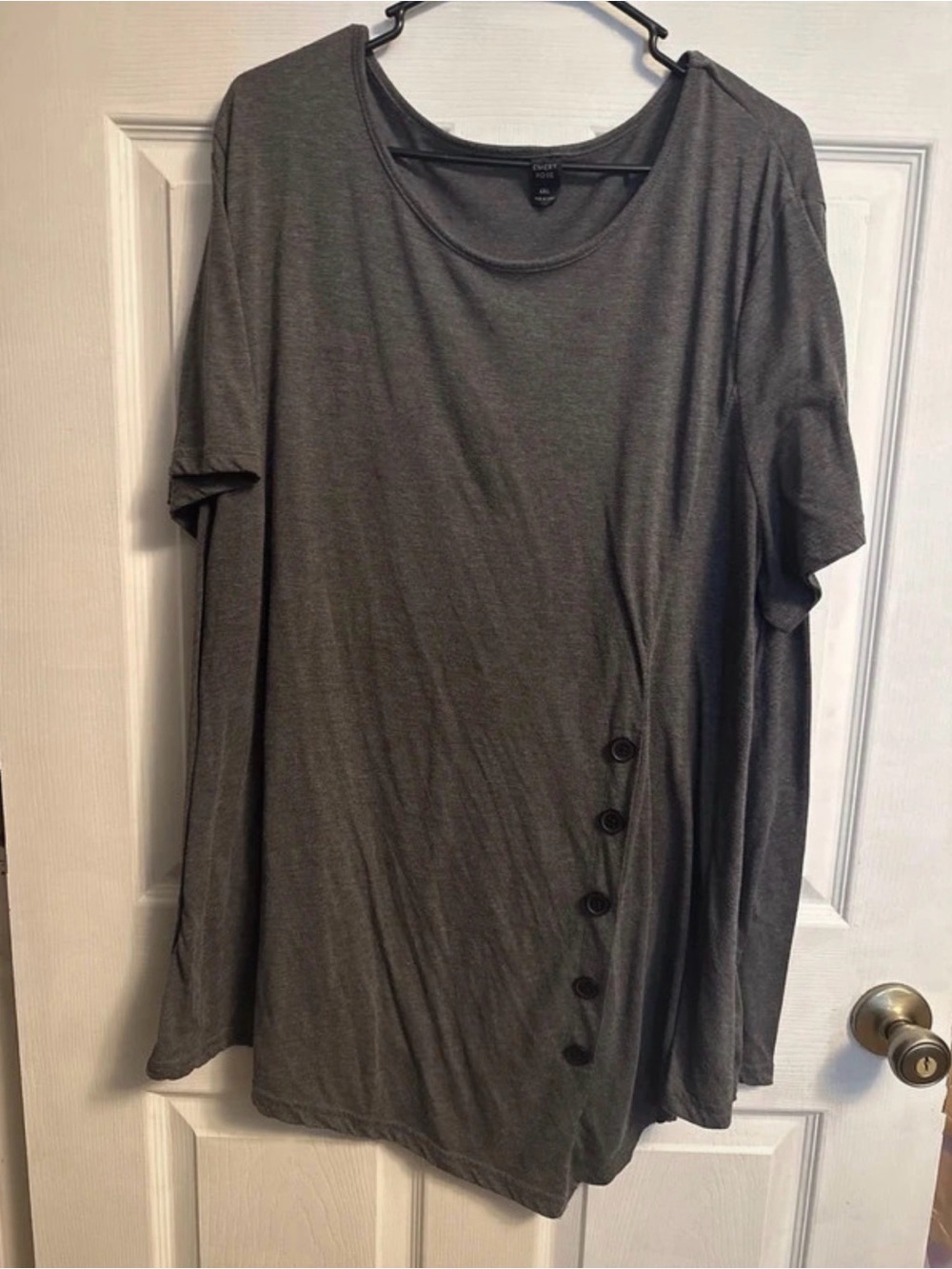 Short-Sleeve Gray Button-Accent Tunic